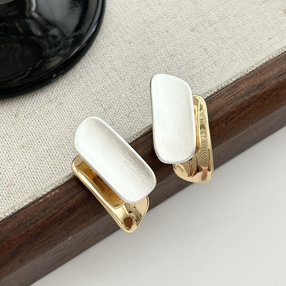 Contrast Color Cold Style Elegant Simple Earrings