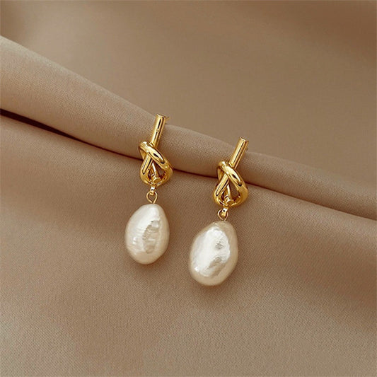 Boucles d'oreilles légères à la mode en perles baroques rétro de style français