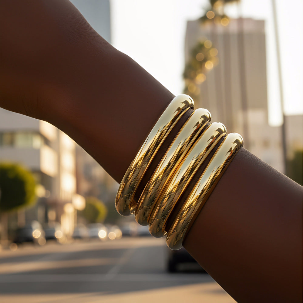 Light Luxury Gold Pigment Twin Female Advanced Sensitive Bracelet