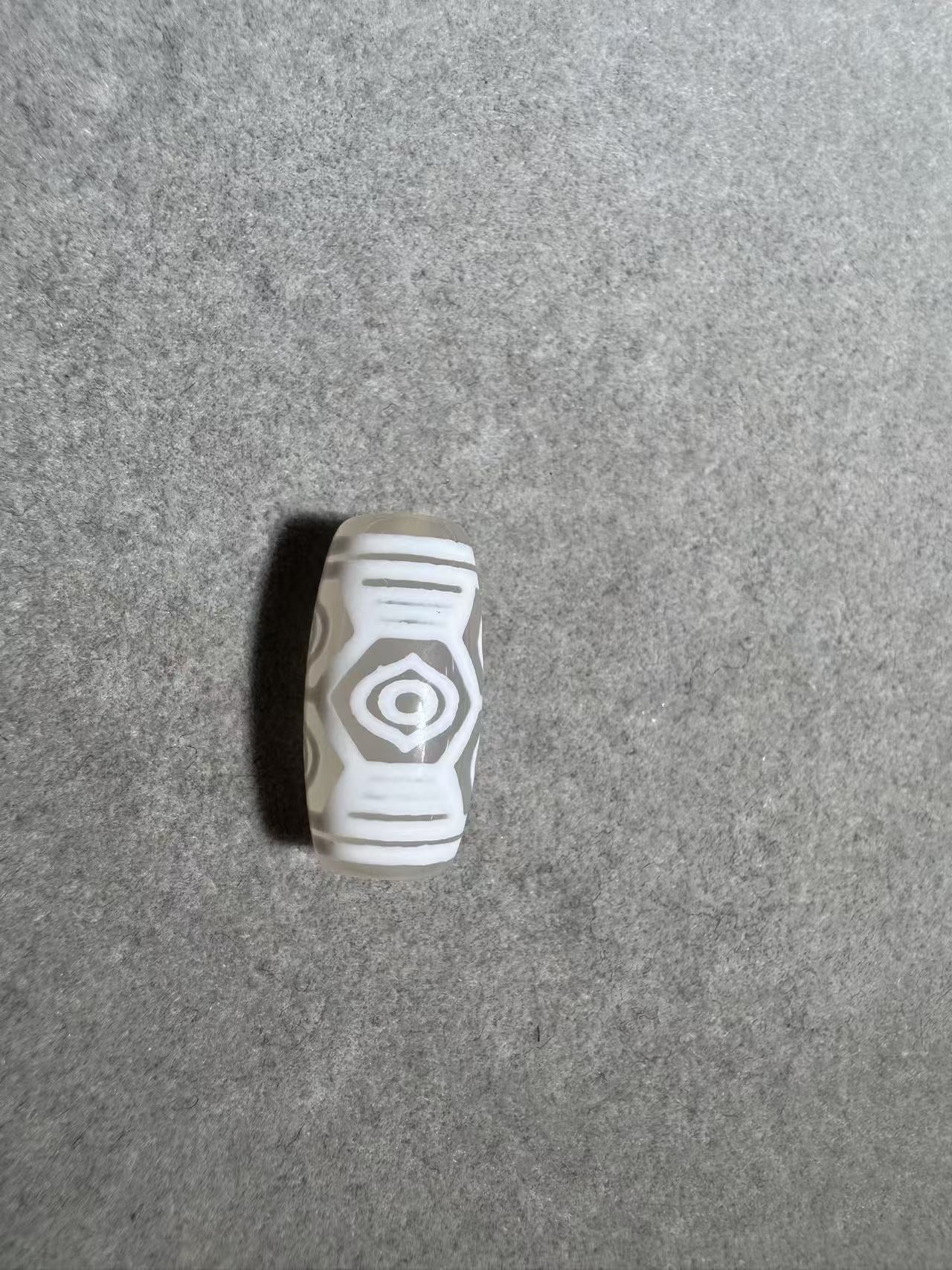 Agate Snowland White Tiger Tooth Multi Totem Bracelet