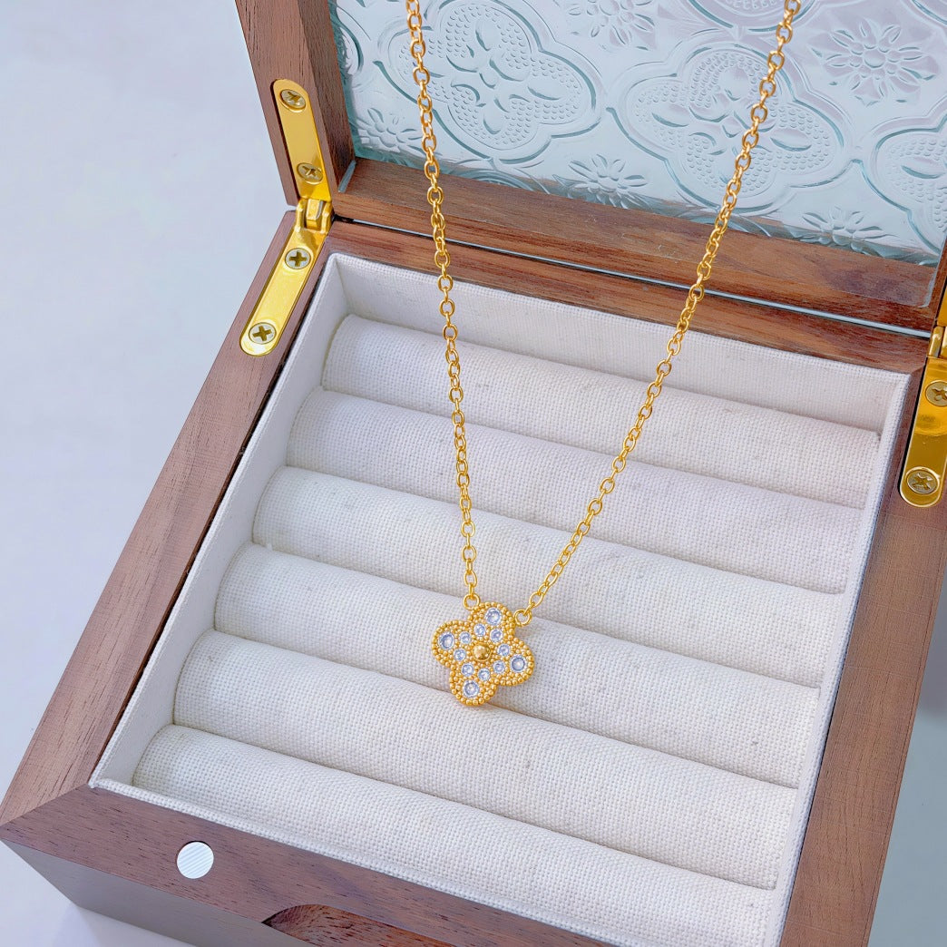 Ginkgo Leaf Variety Retro Affordable Luxury Fashion Design Necklace