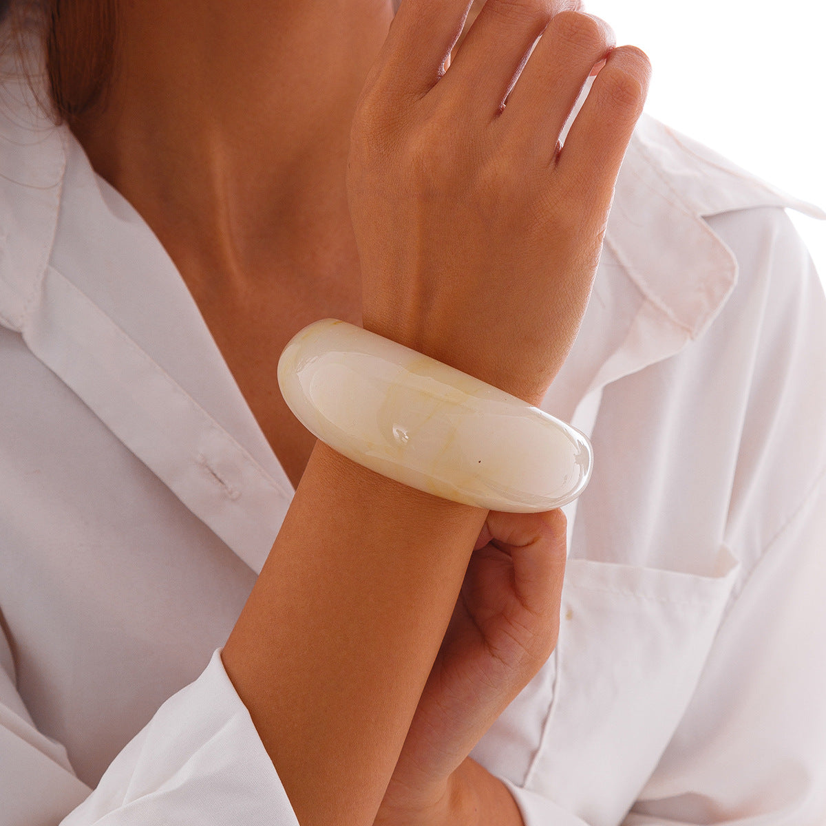 Fashion Curved Texture Irregular Acrylic Acetate Bracelet