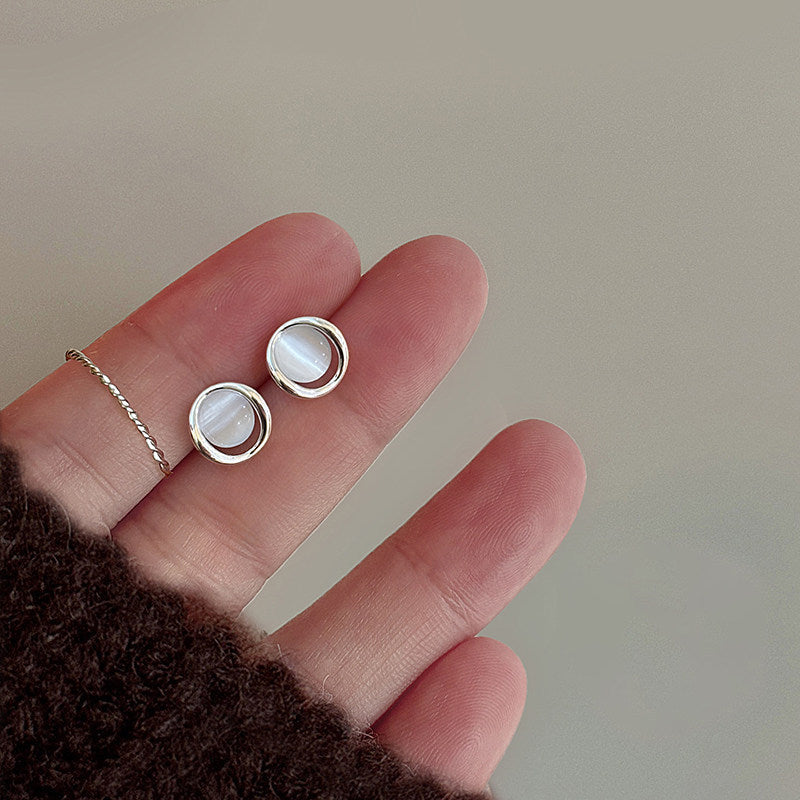 Women's Stone Ear Exquisite Versatile High-grade Geometric Round Stud Earrings