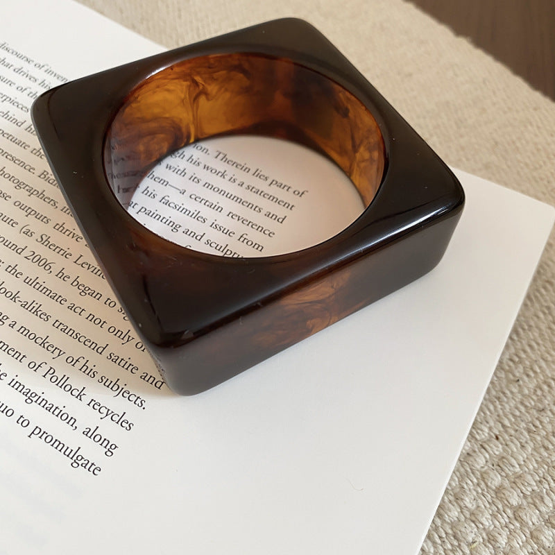 Women's Irregular Resin Minority Simple Retro Temperament Personality Fashion Design Unique Bracelets