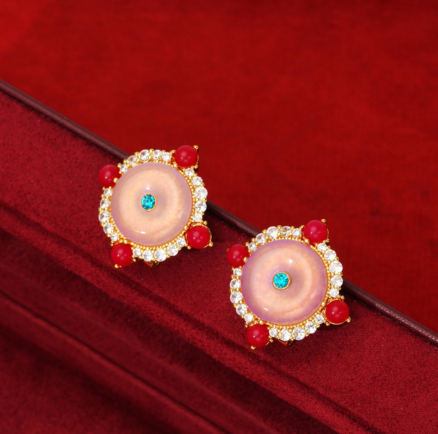 Fashion Temperament Ear Light Luxury Exquisite High Sense Necklaces