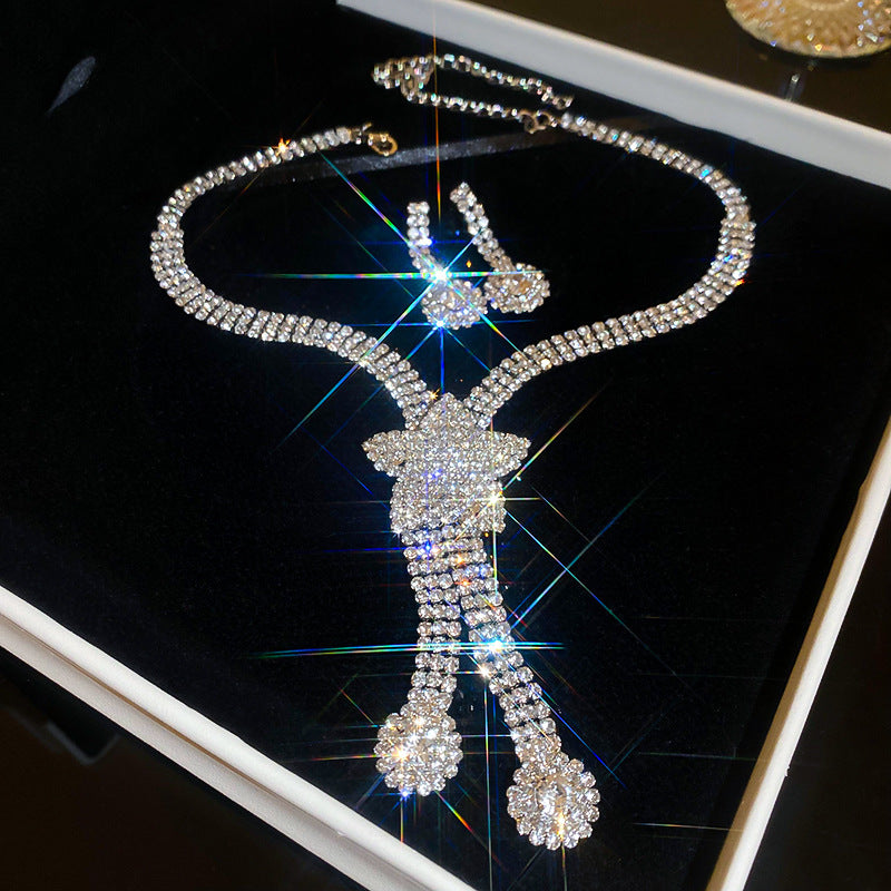 Light Luxury High-grade Zircon Niche Retro Clavicle Jewelry Set