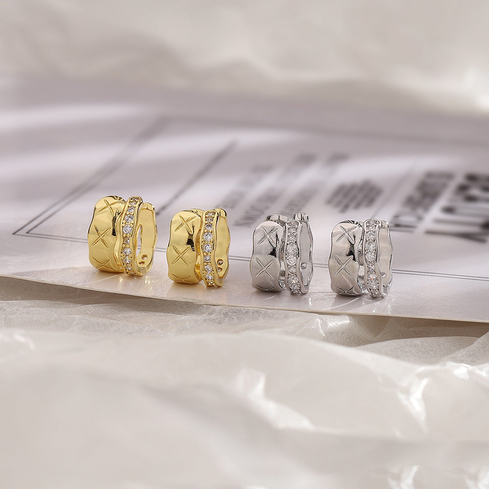 Cross Diamond Plaid French Style Temperament Classic Wave Ear Clip