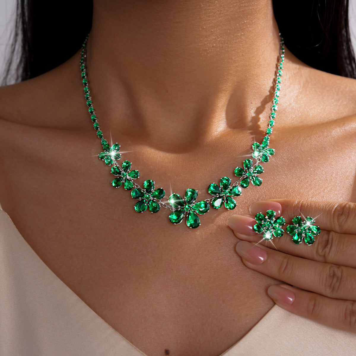 Women's Zircon Flower Water Drop Ear Two-piece Retro Graceful Personality Clavicle Necklaces