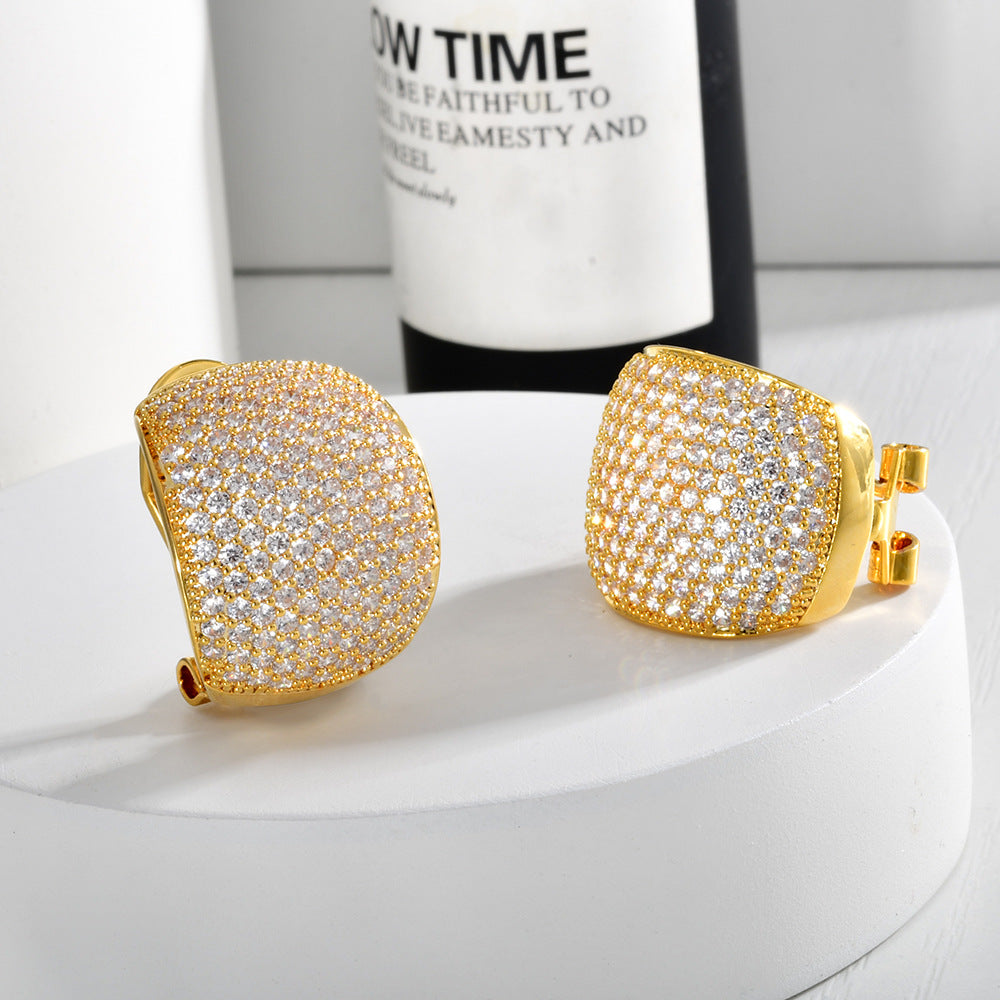 Surface Curved Super Flash Light Luxury Ear Clip