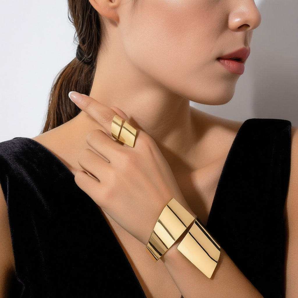 Adjustable Size Wide Opening Personality Fashion Bracelet