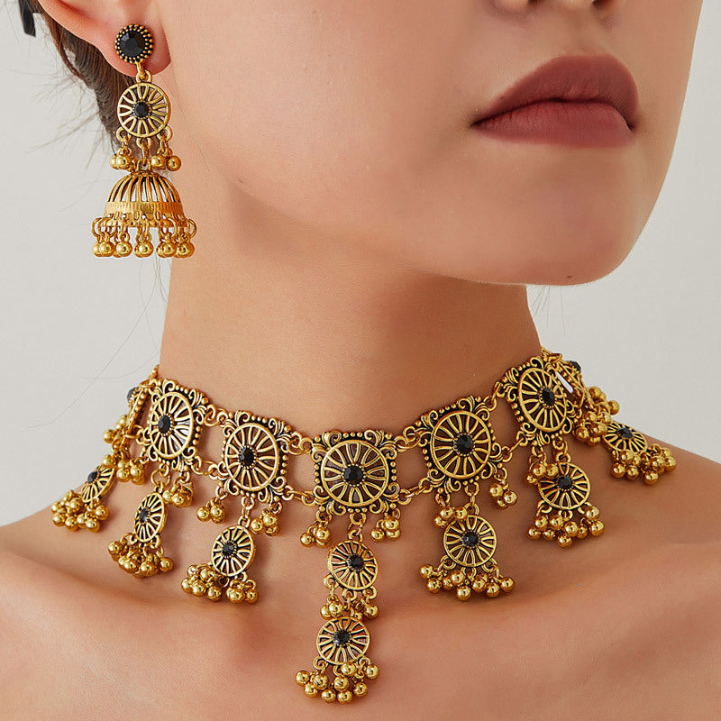 Women's Retro Rhinestone Small Floral Tassel Exaggerated Earrings