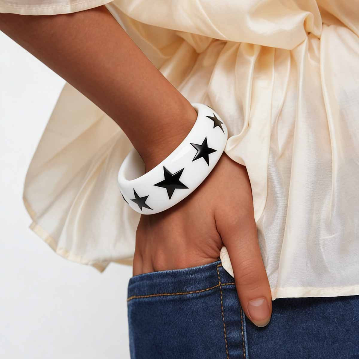 Women's Sweet Cool Style Five-pointed Star Resin Personality Bracelet