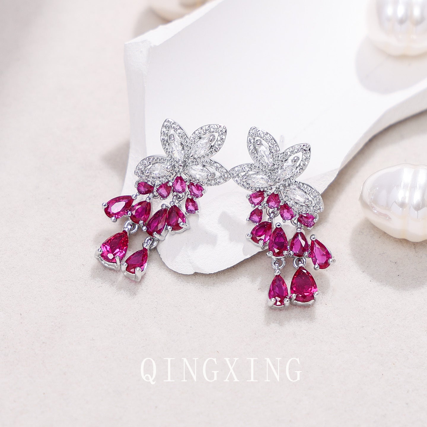 Women's Flower Design Light Luxury Banquet Dress High-grade Earrings