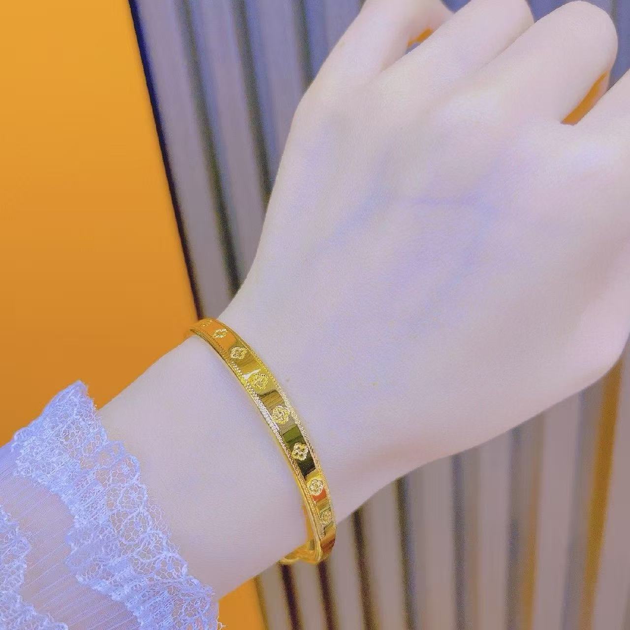 Women's Sand Gold Fashion Trendy Special Interest Light Luxury Bracelets