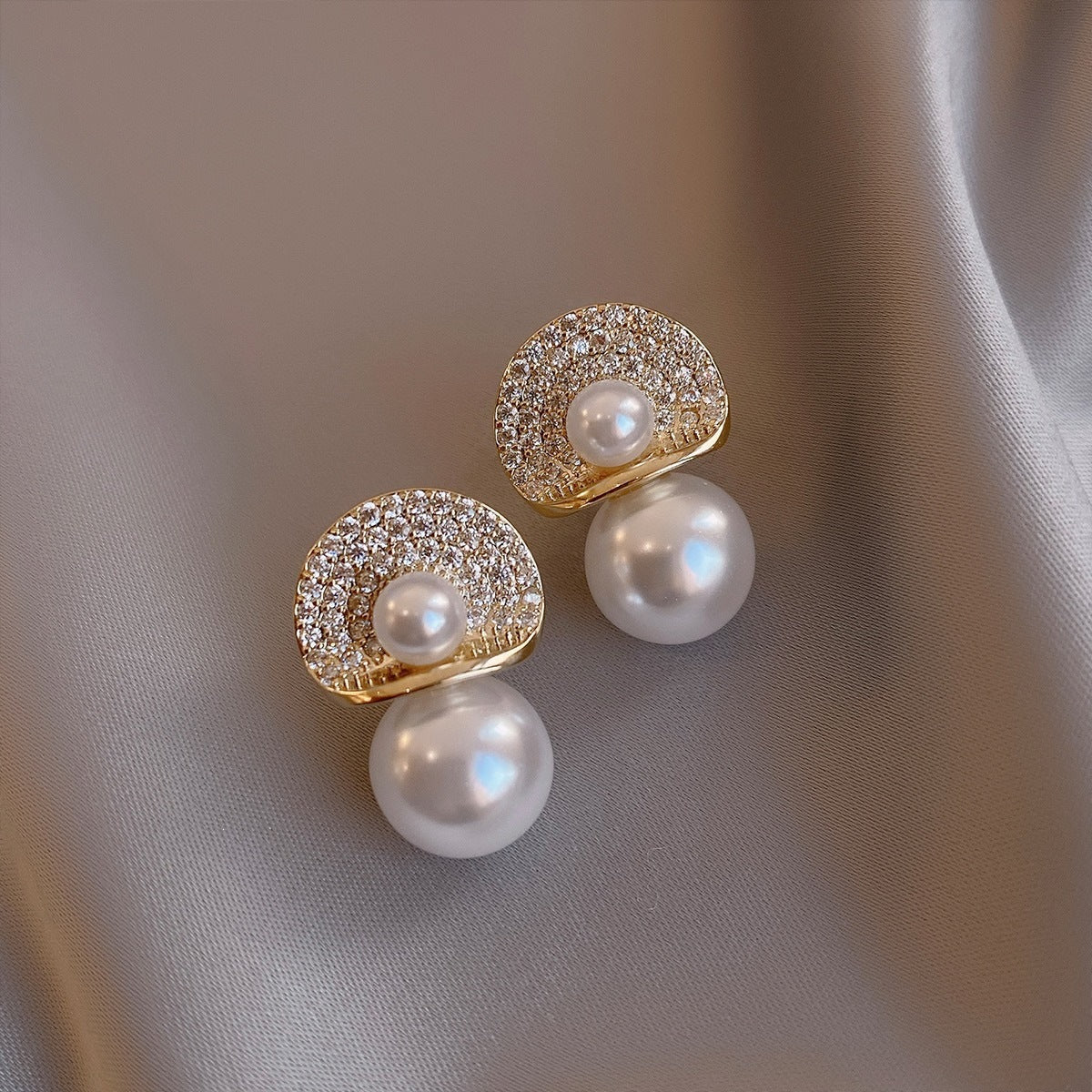 Women's Pearl Full Diamond High-grade Trendy Temperamental Earrings