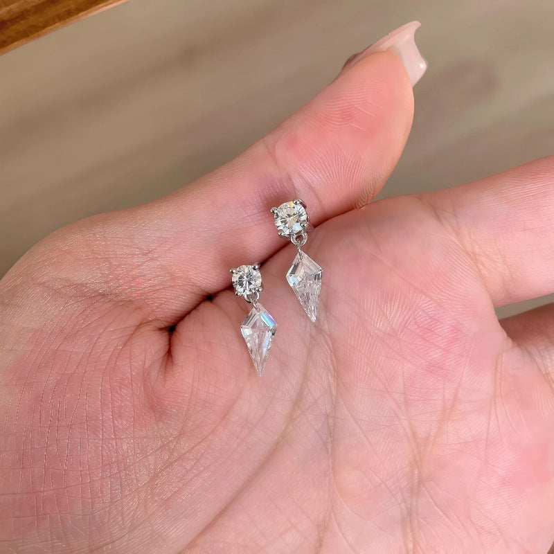 Sier Plated Super Flash Diamond Zircon Tassel Female Design Sense Stud Earrings