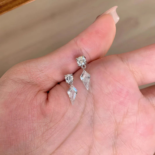Sier Plated Super Flash Diamond Zircon Tassel Female Design Sense Stud Earrings
