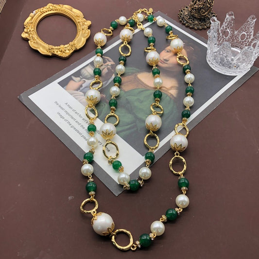 Retro Court Long Winding Green Agate Horse Shell Round Necklaces