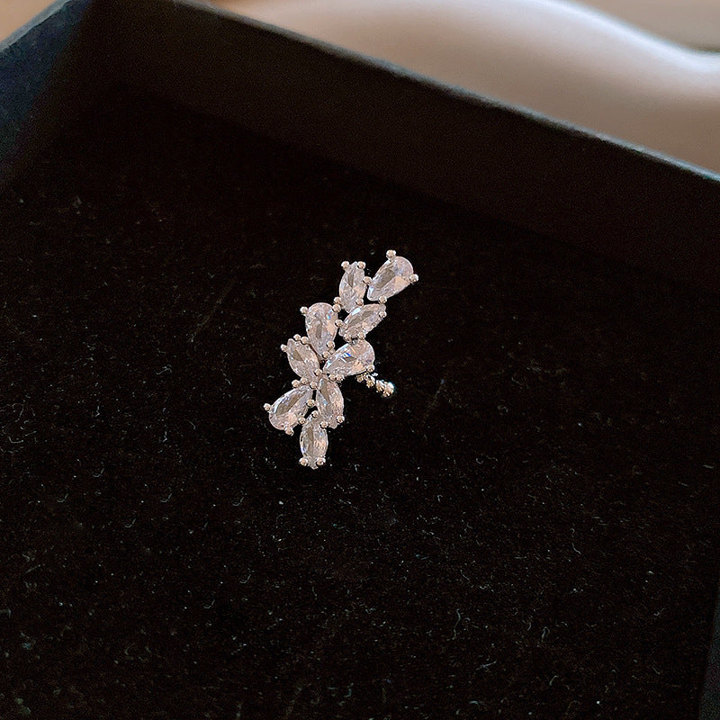 Micro Inlaid Zircon Exquisite Drop Shape Cold Rings