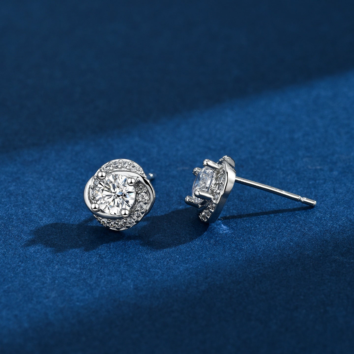 Women's Four Leaf Clover Ear Full Diamond Series Earrings