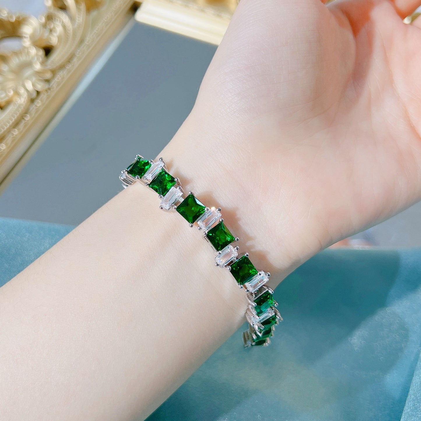 Luxury Emerald Bright Color Gem Princess Bracelets