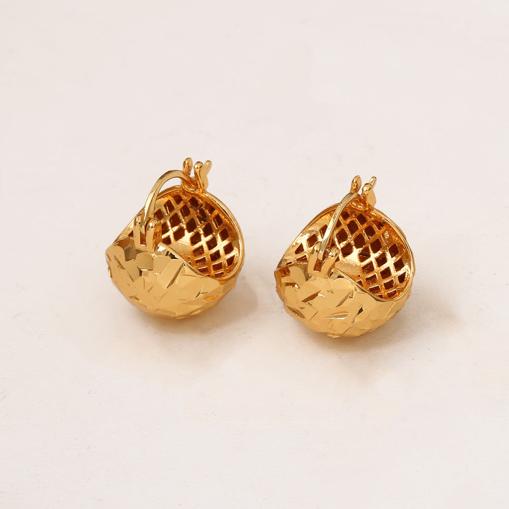 Mush Ice High-grade Fashion U-shaped Copper Plated Real Gold Design Earrings