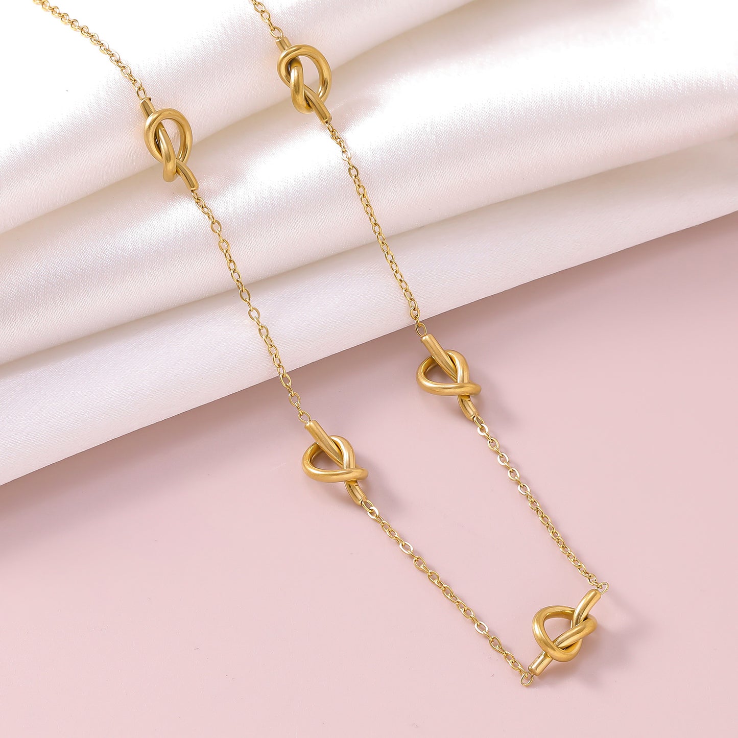 Women's Heart Geometric Fashion Graceful Personality Titanium Necklaces