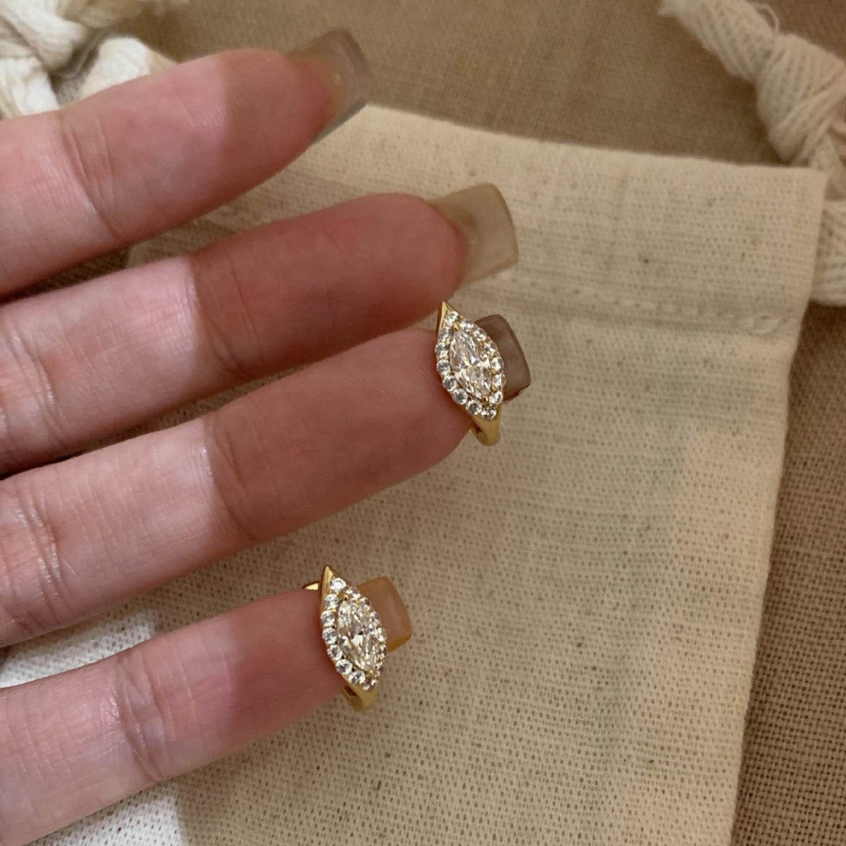Horse Eye Diamond Inlaid Ear Clip Female Niche Exquisite High Earrings
