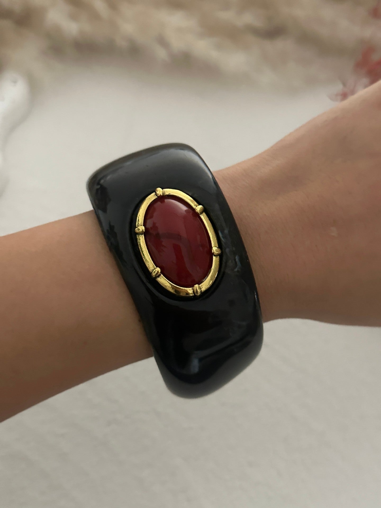 Open-ended Resin Inlaid Imitation Red Turquoise Retro Elegant Niche Bracelet