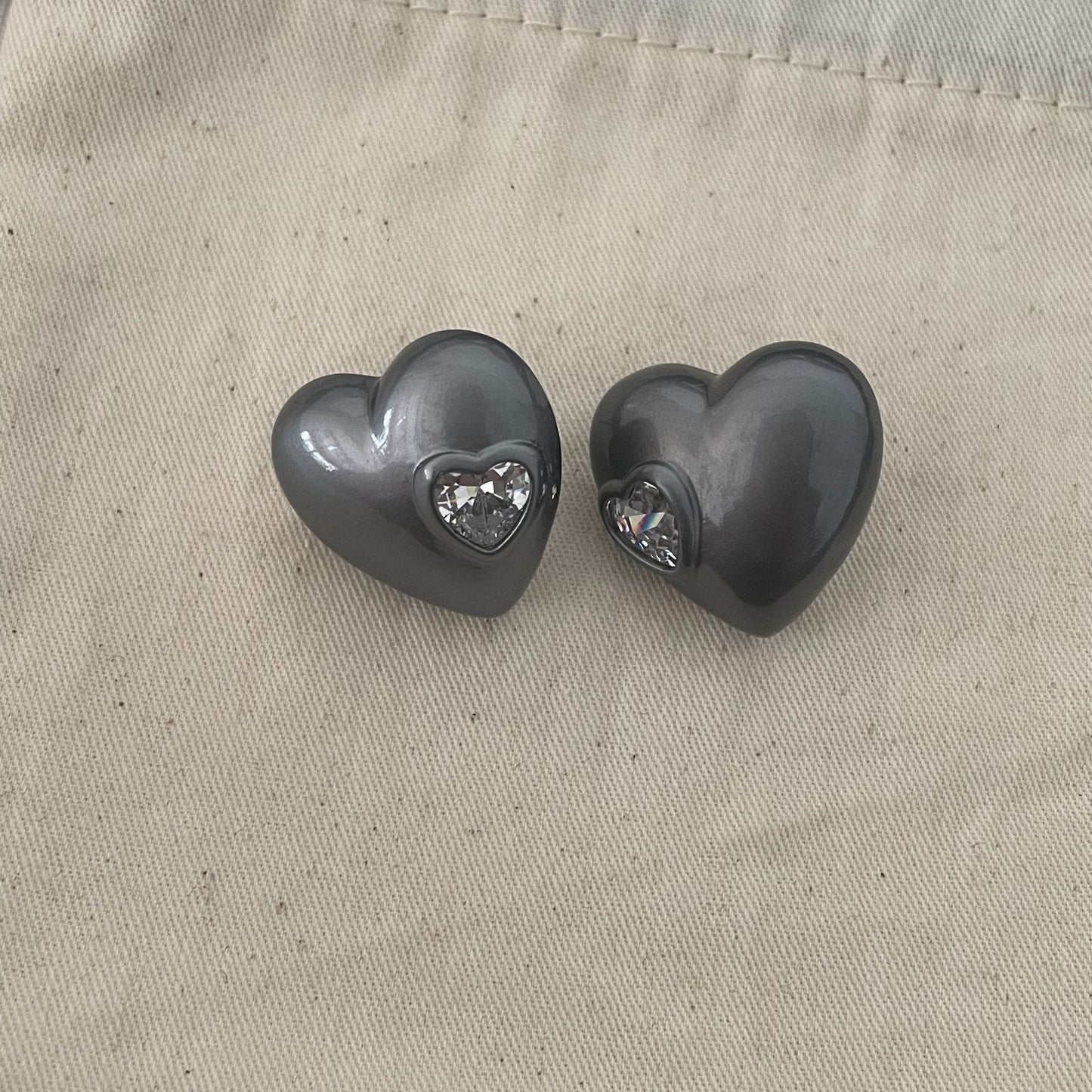 Color Carbon Gray Niche Design Love Cross Super Earrings