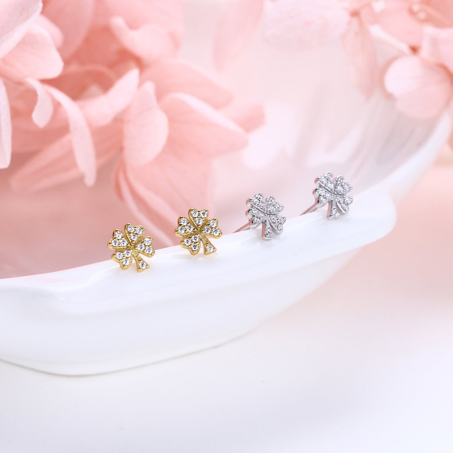 Sier Simple Small Micro Inlaid Stone Four Leaf Clover Ear Stud Earrings