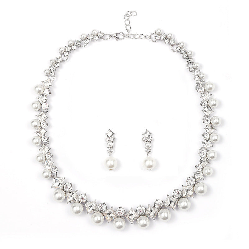 Women's Exaggerated Rhinestone Pearl Baroque Alloy Dinner Party Necklaces