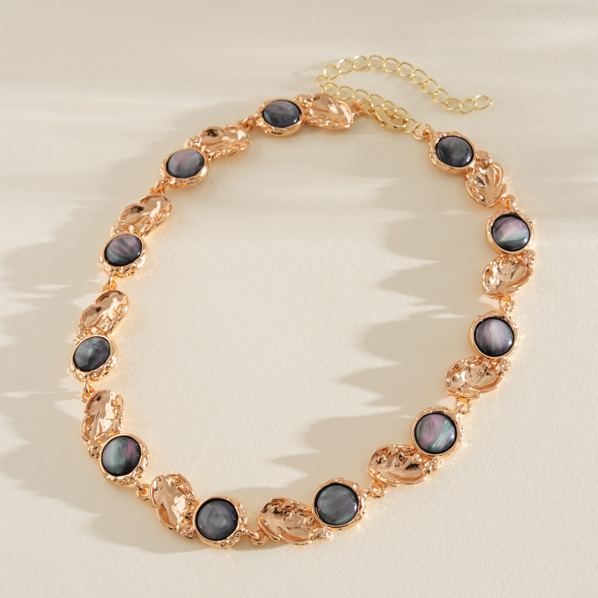 Women's Round Pearl Light Luxury Minority Vintage Clavicle Chain Jewelry Set