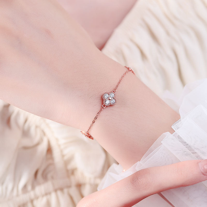 Bracelets minoritaires de luxe légers pour femmes Sier Clover