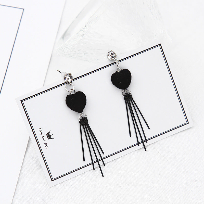 Boucles d'oreilles en métal avec boule de laine simple de style coréen