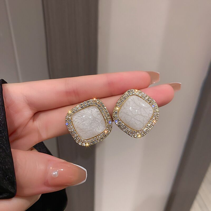 Sier Pin Light Luxury High-grade Crack Vintage Temperament Stud Earrings