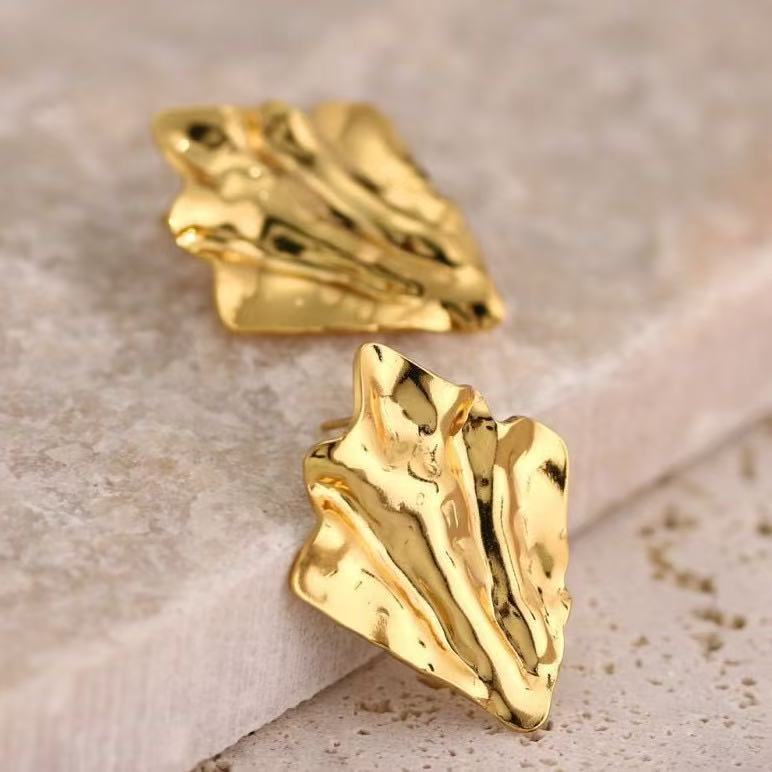 Women's Creative Stainless Steel Square Heart-shaped Pleated Stud Earrings