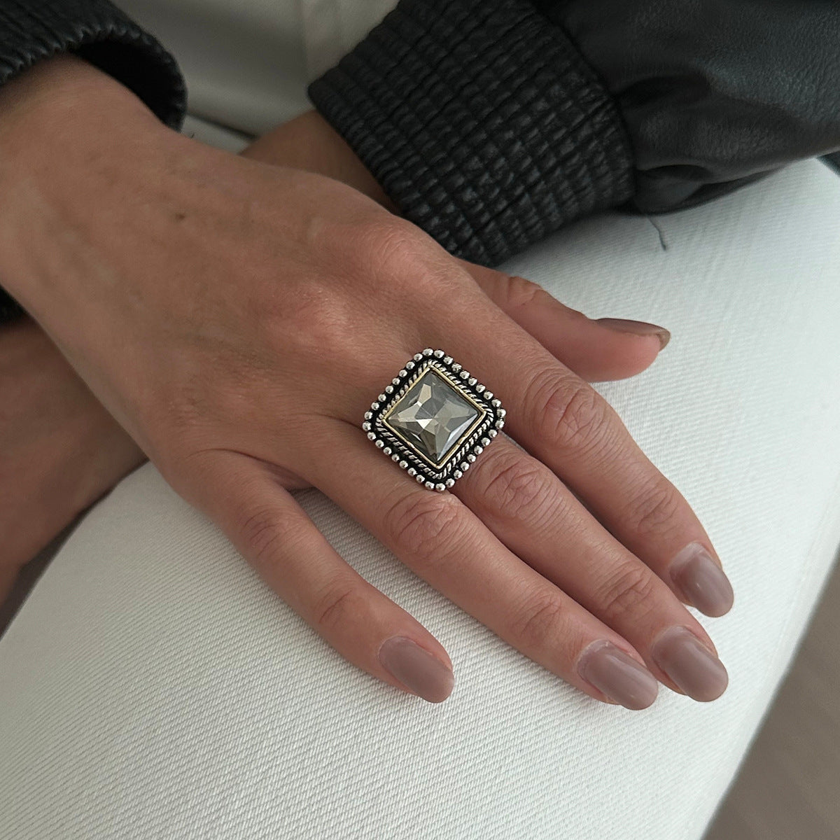 Light Luxury Inlaid Acrylic Diamond Trendy Ring
