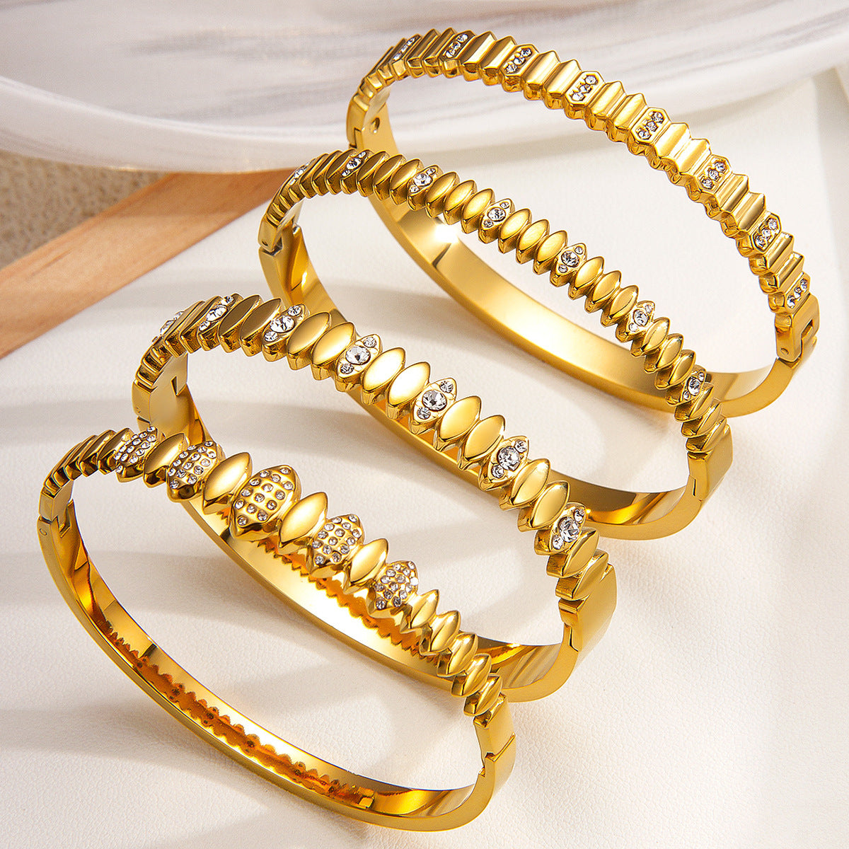 Women's Plaid Stainless Steel Fashionable High-grade Bracelets