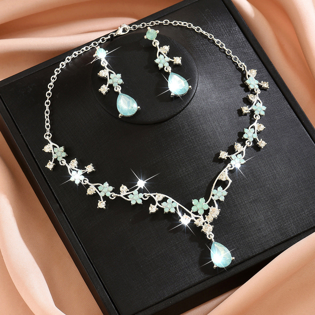 Fashion Color Matching Flower Water Drop Two-piece Jewelry Set