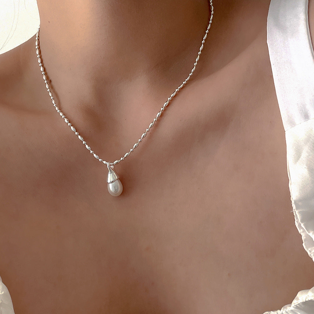 Women's Grain Metal Shell Bead High-grade Light Pendants