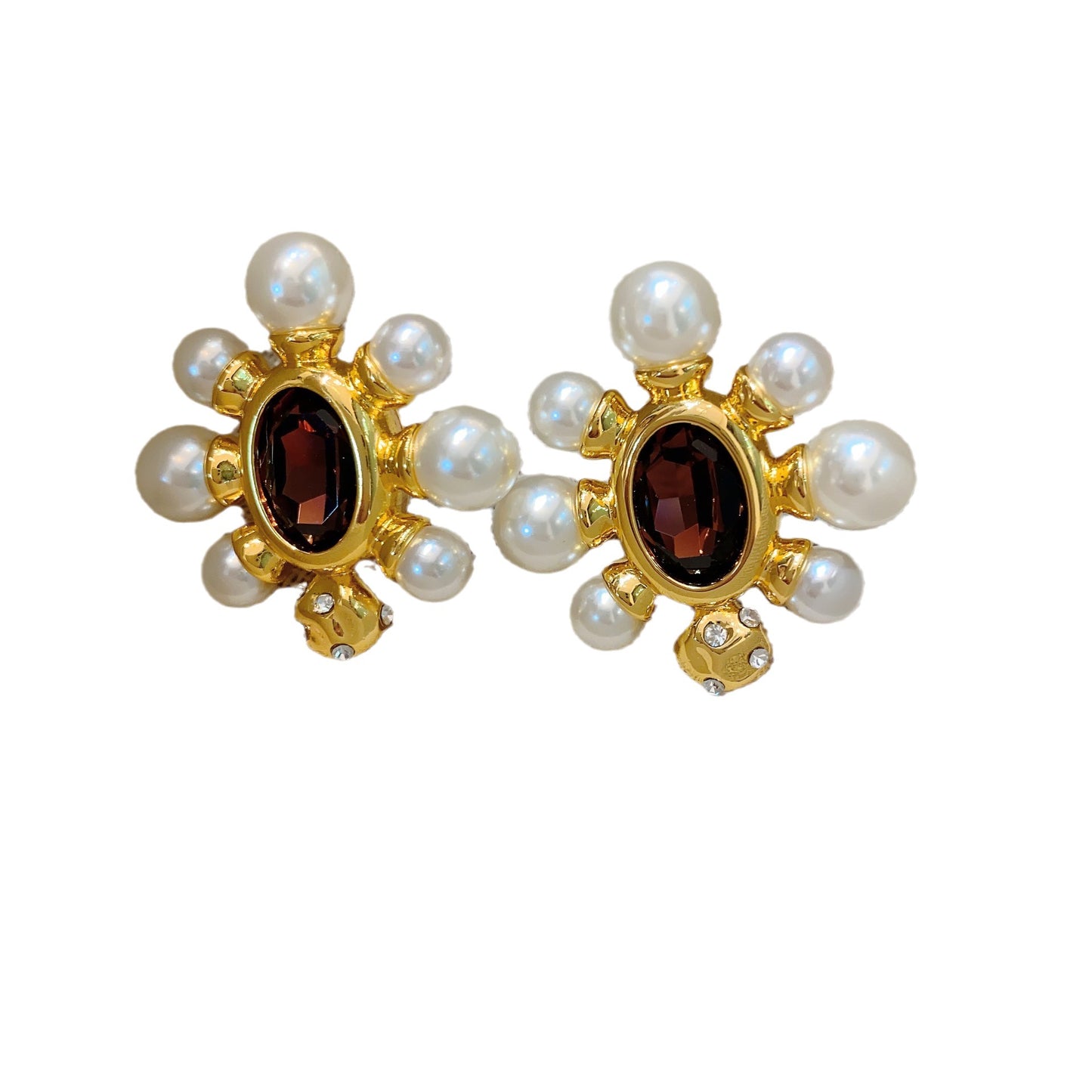 Retro Flower Pearl Female Light Luxury Earrings