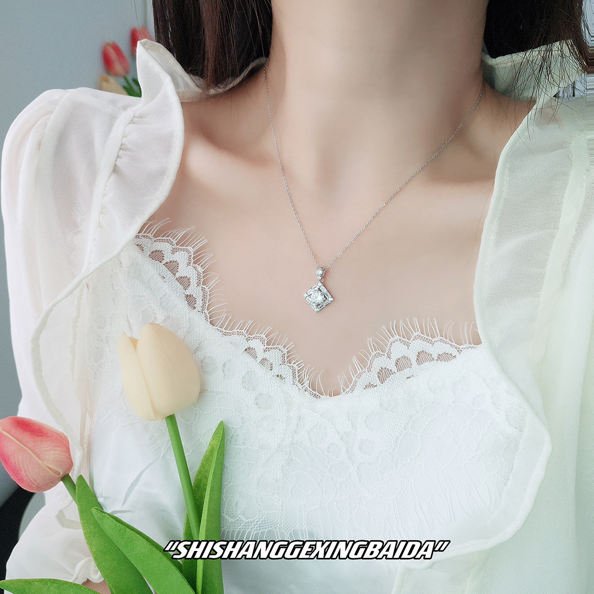 Women's Diamond Square Niche Temperament High-grade Ornament Necklaces