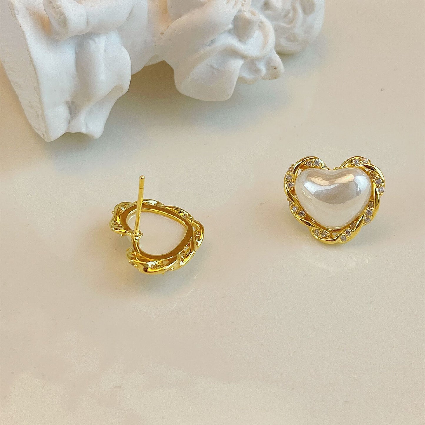 Boucles d'oreilles de luxe légères en perles de cœur, tempérament féminin