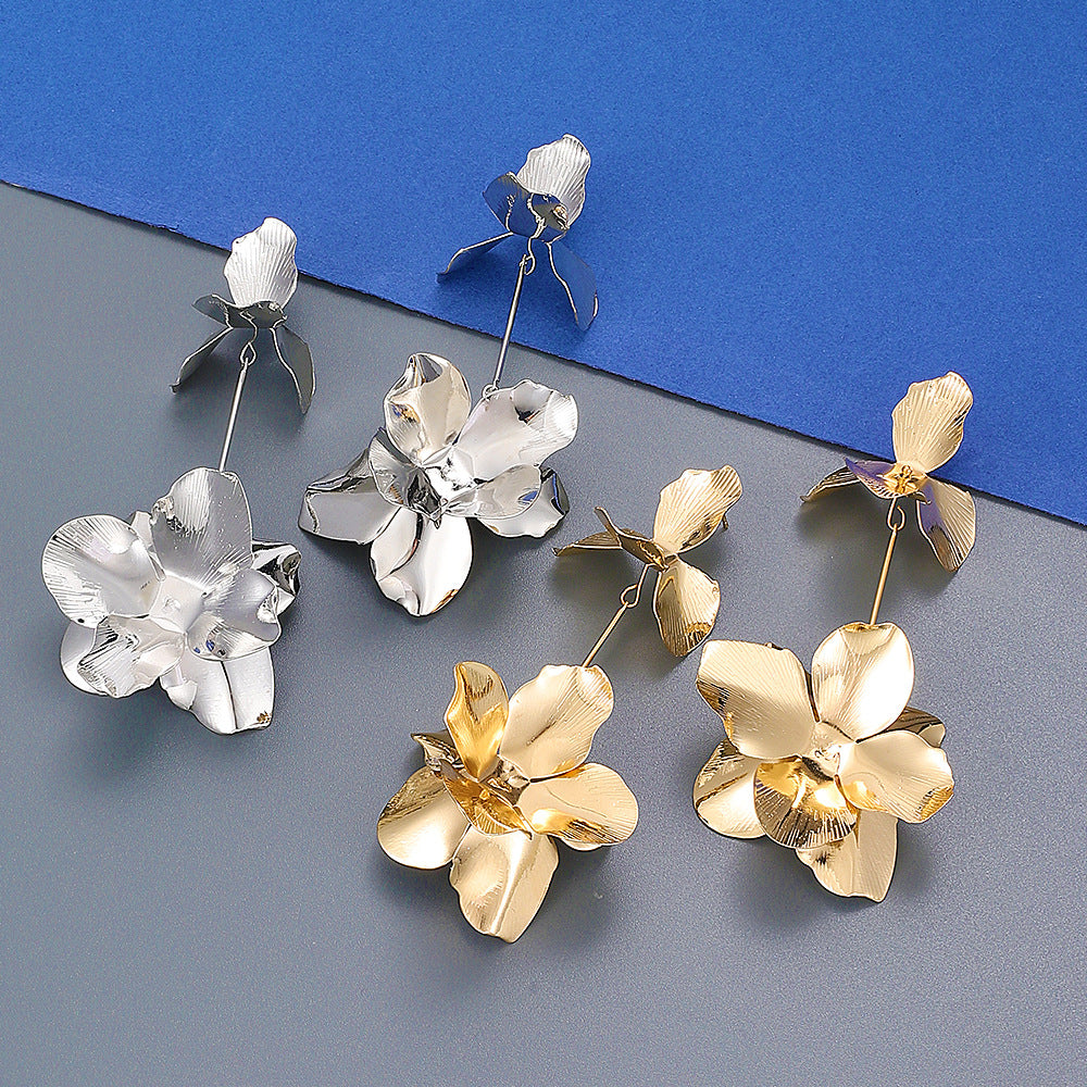 Women's Vintage Alloy Flower For Beautiful Flowers Eardrops Earrings