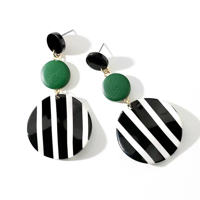 Personalized Geometric Long Face High-grade Striped Design Rings