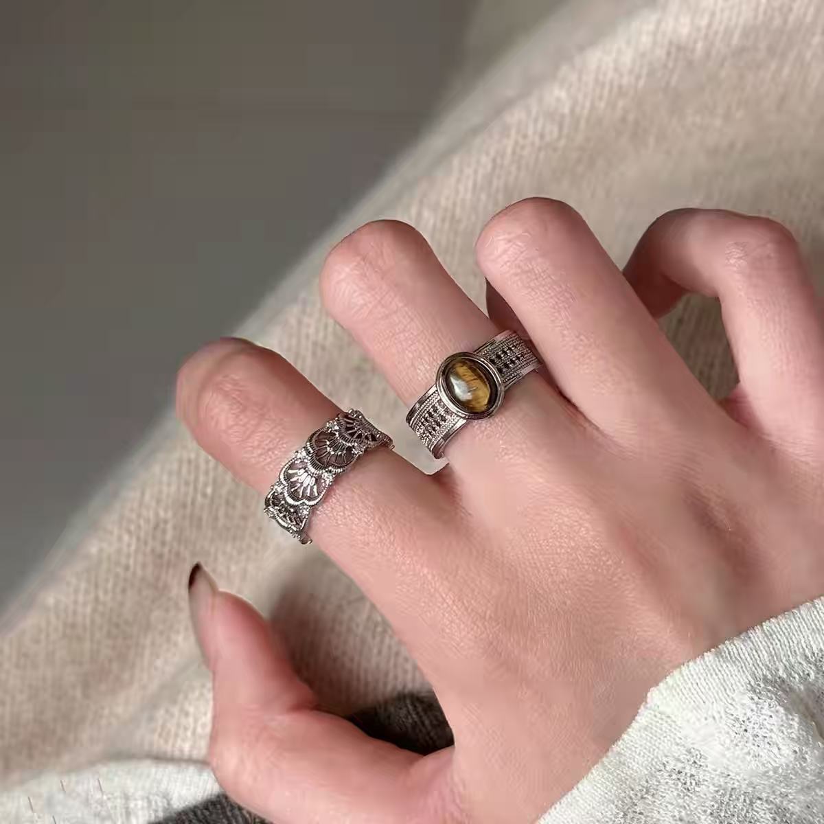 Bubble Antique Style Old Hollow Carved Tigereye Female Niche Design Ring