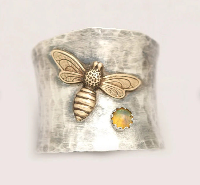 Simple Personality Bee Flower Butterfly Engagement Ring