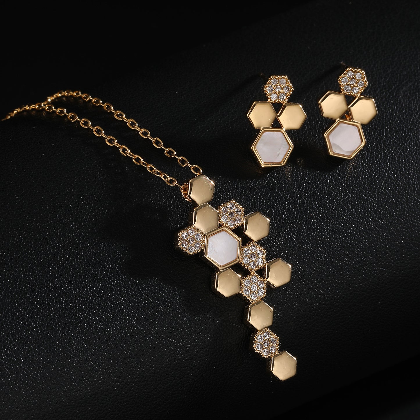 Copper Plated Gold Combination Fashion Versatile Jewelry Set