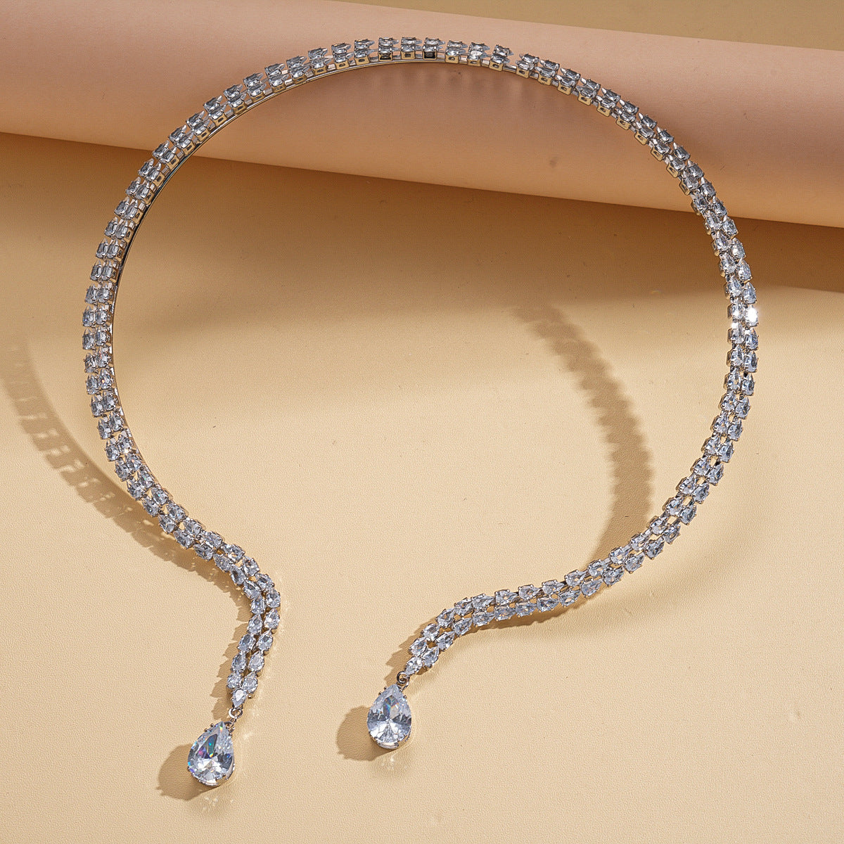 With Diamond Flower Ear Niche Design Clavicle Jewelry Set